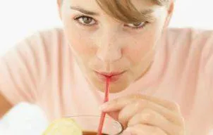 Asa se prepara bautura de toamna care porneste metabolismul si arderile