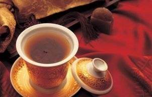 Afla care sunt beneficiile uimitoare ale ceaiului de frunze de mur