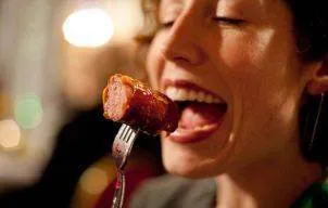 Ce sa nu mananci alaturi de carne, ca sa nu te imbolnavesti crunt