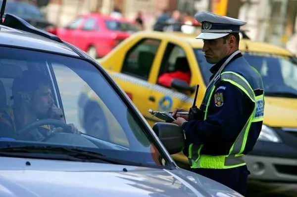 COD RUTIER: Care sunt amenzile pentru depasirea vitezei legale si cat platesti daca circuli prea incet