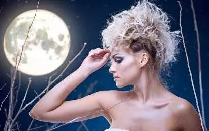 Mit sau realitate : Afla cum iti afecteaza luna plina sanatatea