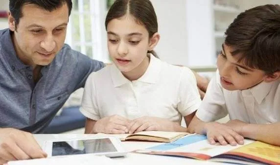 Despre homeschooling. Sau cum sa faci scoala ACASA, in Romania
