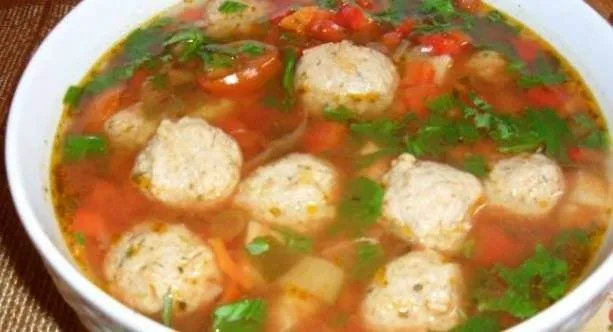 Retetele Tale: Ciorba de perisoare de porc
