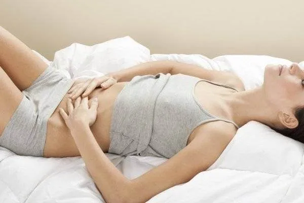 Durerile menstruale te ingrozesc? Remediile naturiste iti pot face viata mai usoara!