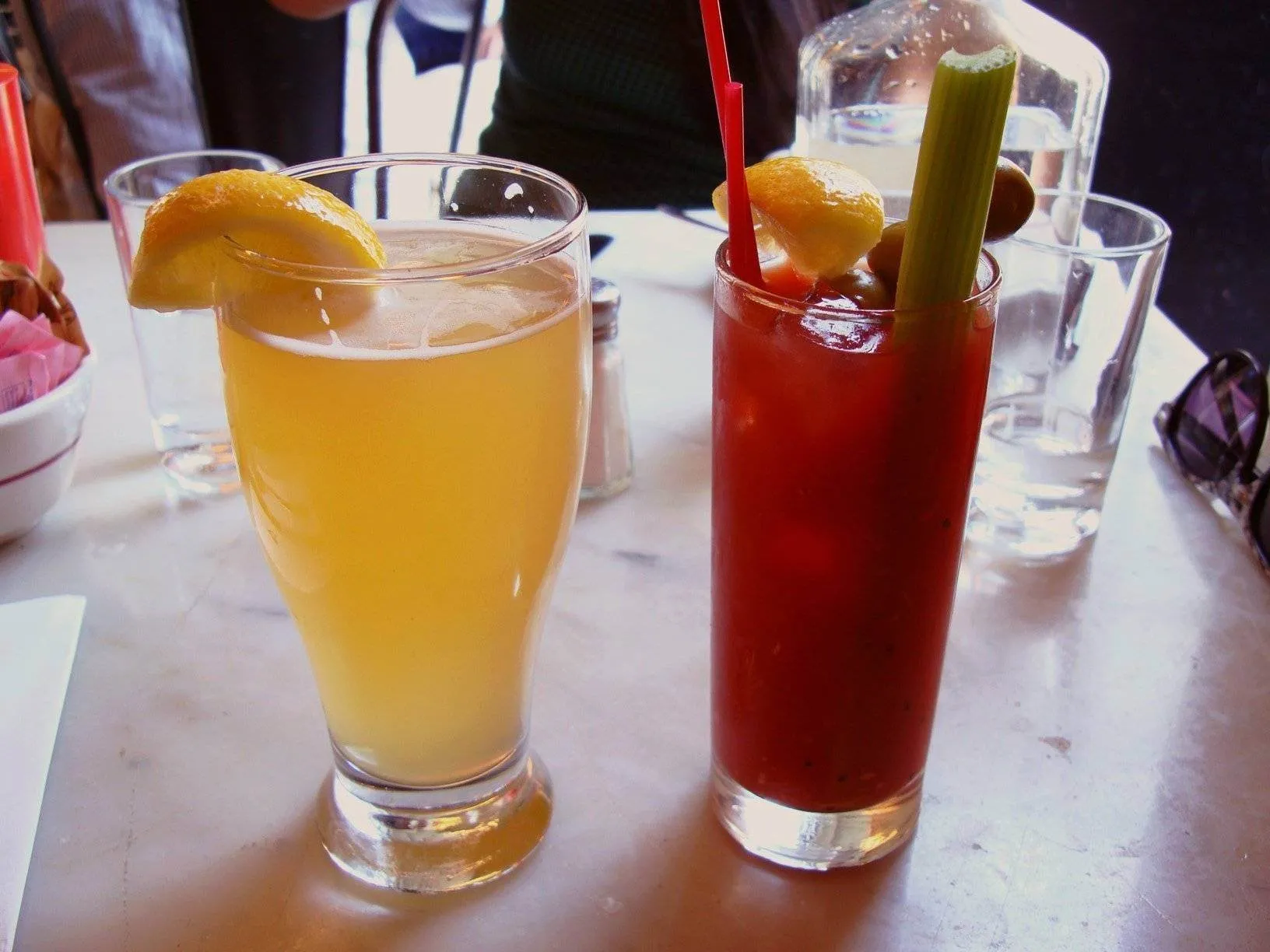 6 cocktail-uri care tin cancerul departe