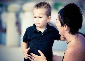 Aveti un copil hiperactiv? Iata 10 modalitati de a-l calma