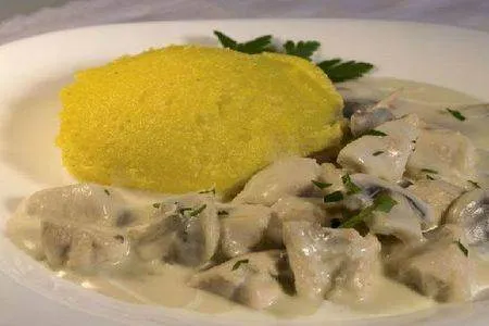 Ciulama de ciuperci. O reteta simpla, dar delicioasa