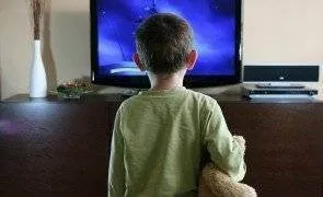 Cum afecteaza televizorul creierul copilului