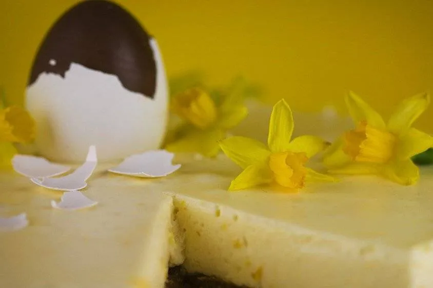 Cum sa facem cheesecake cu branza de vaci si decor de Paste