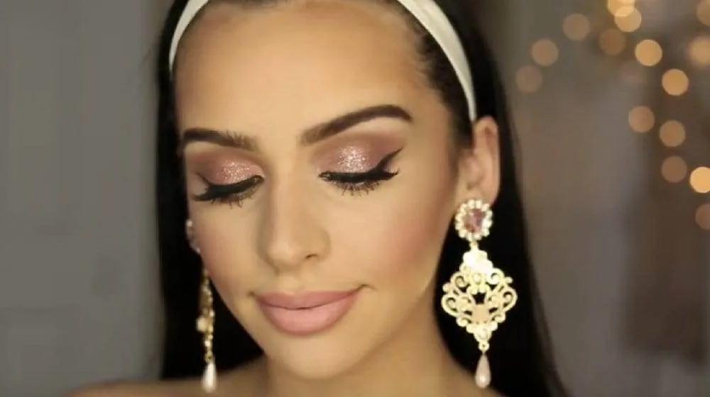 Cum sa obtii machiajul perfect in nuante roz gold! Ideal pentru orice sezon