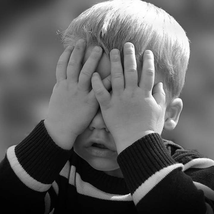 Care pot fi cauzele tusei la cei mici