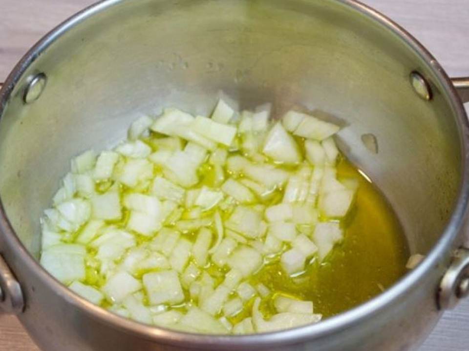 Ce se intampla in organismul tau daca consumi ceapa macerata in ulei de masline?