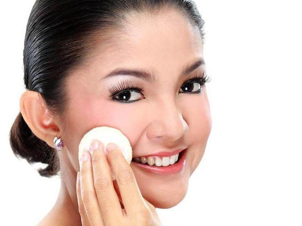 Motive pentru care trebuie sa folosesti uleiul de argan pe fata