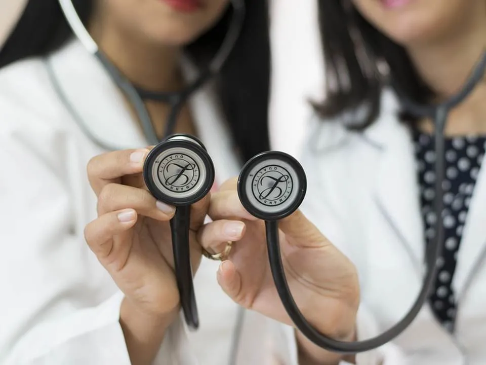 Docbook susţine lupta împotriva cancerului şi lansează campania „Prevenția salvează vieți!”
