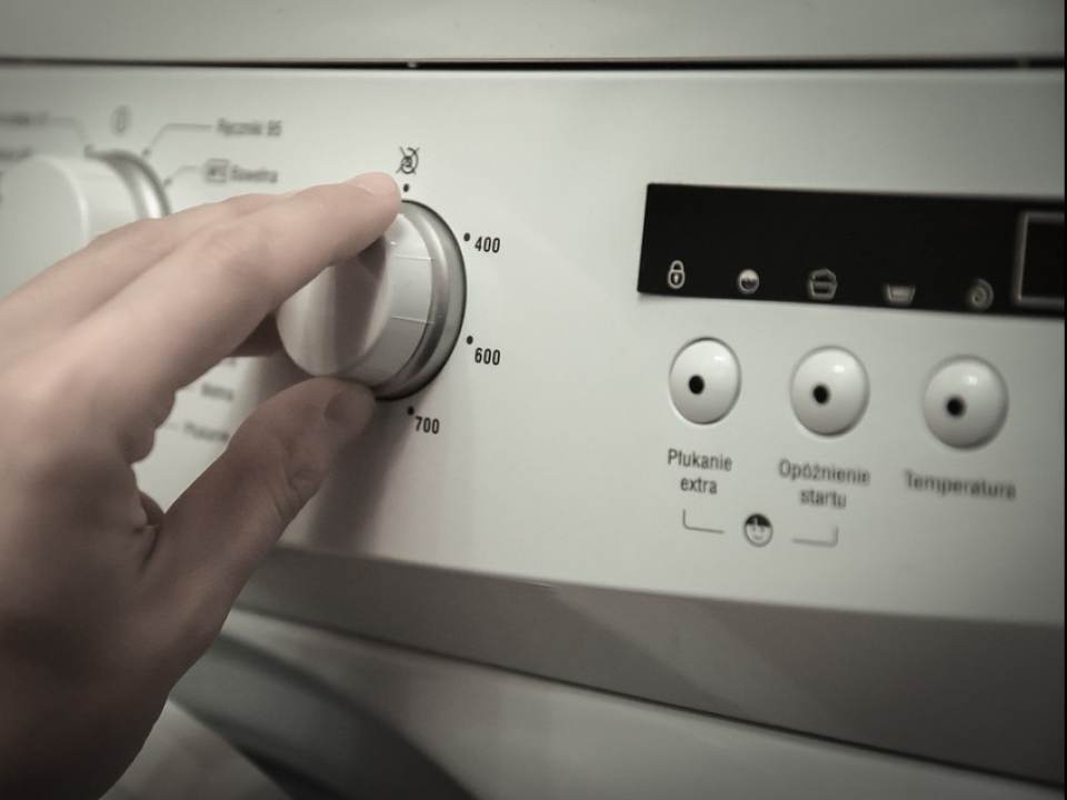 Invata sa-ti speli geaca de iarna, la masina de spalat, fara sa o strici