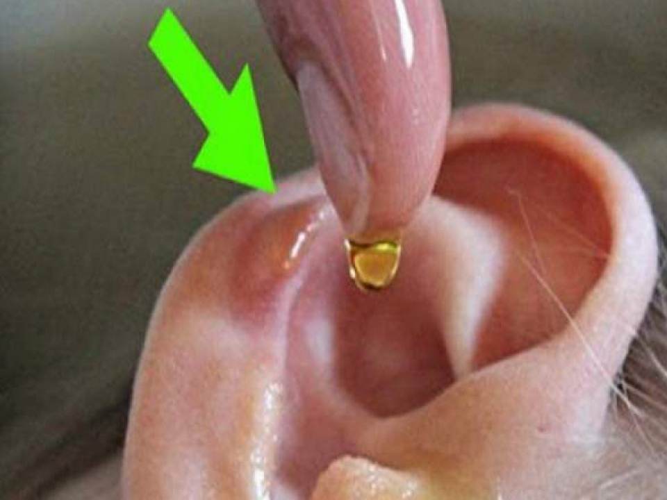 Iata ce se intampla daca torni acest amestec in urechi