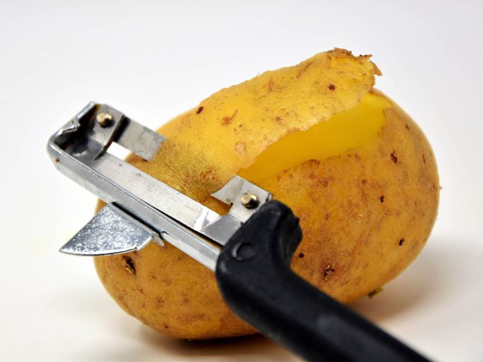 Utilizari surprinzatoare ale cartofilor! Fac minuni pentru frumusete