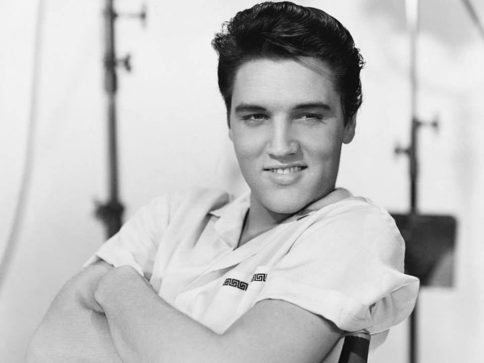 Elvis Presley s-ar fi sinucis! Detalii halucinante au iesit la iveala in urma cu putin timp