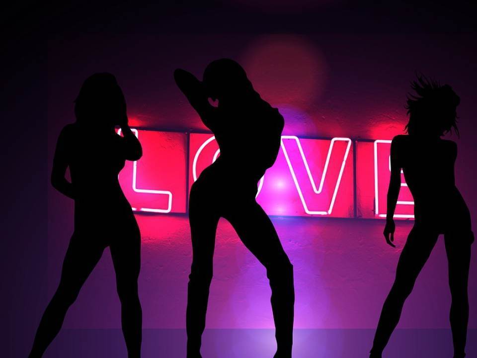 O dansatoare la bara a primit propunerea de a face amor cu un barbat. Ce s-a intamplat dupa pare greu de imaginat