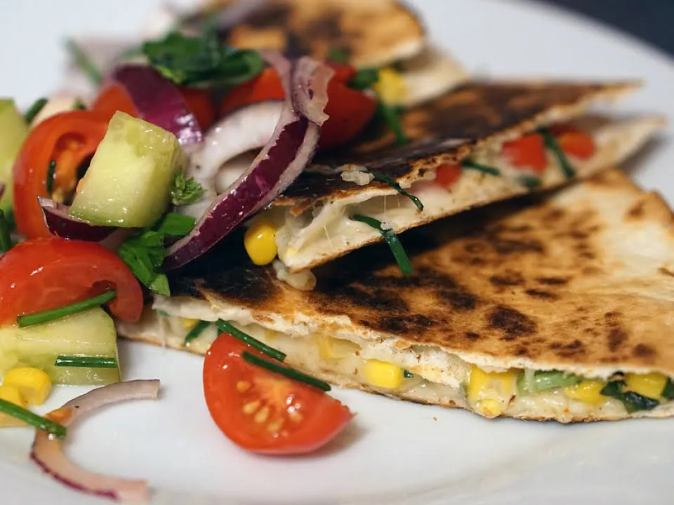 Rasfata-ti simturile! Cum sa gatesti quesadilla cu pui
