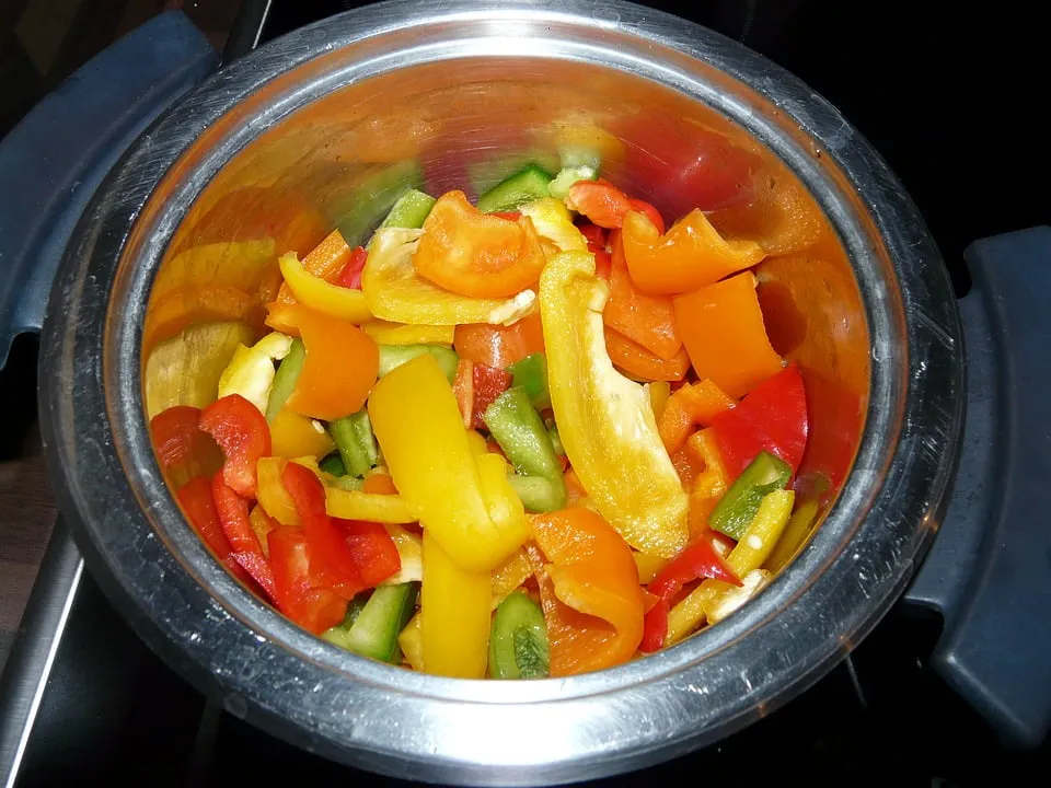 Tocanita de ardei copti, o mancare delicioasa, de vara! Cum sa o gatesti
