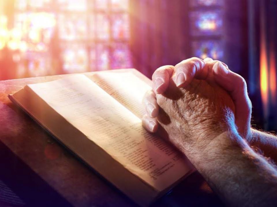 Rugaciunea destinata bolnavilor! Rosteste-o zi de zi si vei avea parte de minuni in viata