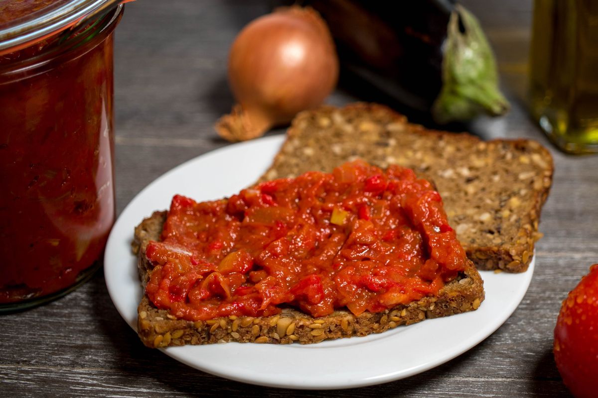 Zacusca de fasole, preparatul ce nu trebuie sa lipseasca din camara ta