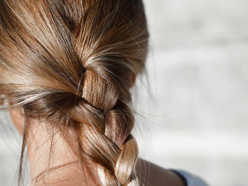 Cum sa-ti prepari acasa balsam! Retetele pe care trebuie sa le incerci pentru un par fabulos