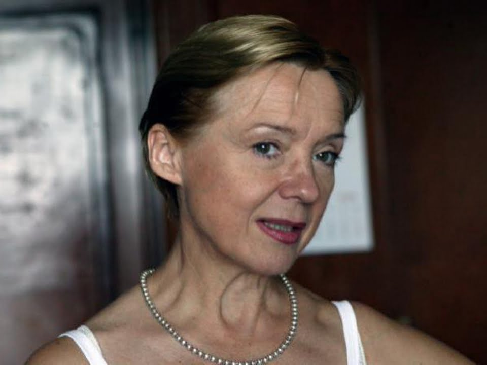 O cantareata de la noi, marturisire sfasietoare: „Sotul m-a drogat cinci ani. M-a agresat”