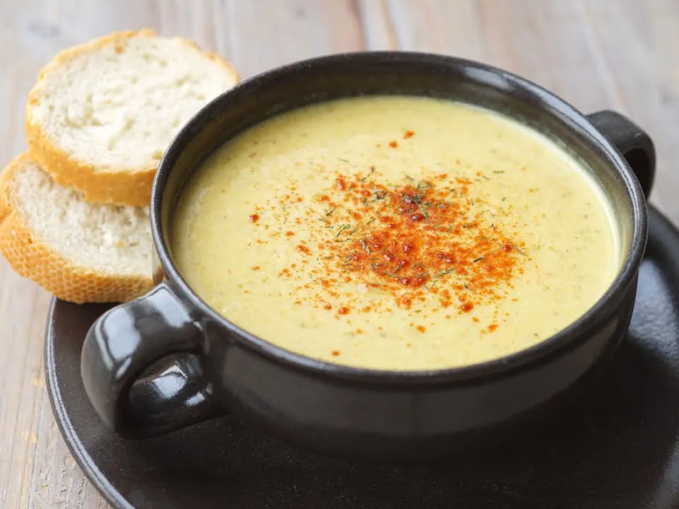 Cea mai simpla reteta pe care o poti gati – supa crema de ardei copt