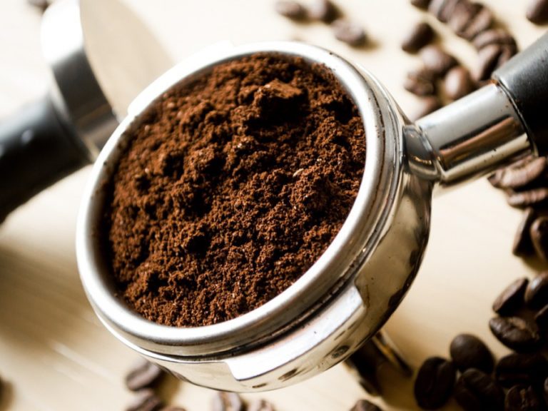 O cantareata celebra te invata cum sa folosesti cafeaua proaspat macinata: ”E excelenta pentru…”