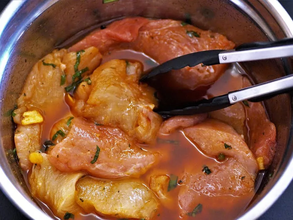 Ce sa gatesti de Craciun – piept de porc marinat, un deliciu pentru zilele de sarbatoare