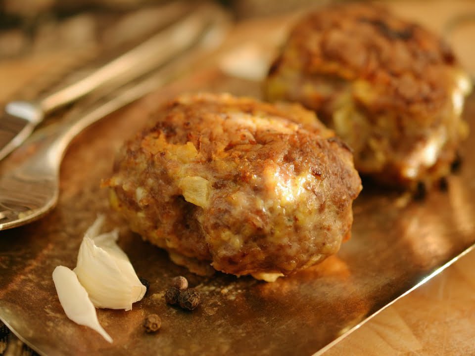 Iti lingi degetele de placere: chiftelute de porc dulci acrisoare glazurate