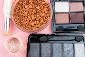 Cum sa te machiezi natural de Paste. Dureaza doar 5 minute