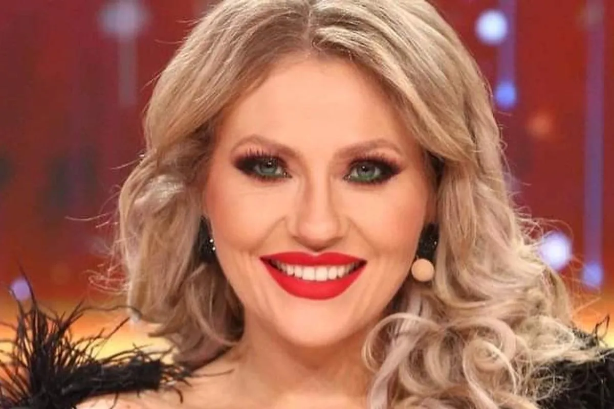 Mirela Vaida a filmat primul videoclip cu cei trei copii ai ei