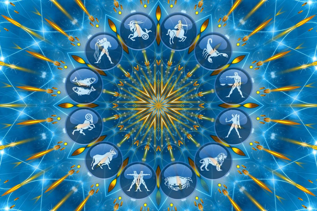 Horoscop karmic 2023. Trei zodii primesc protectia divina tot anul. Le merge totul struna