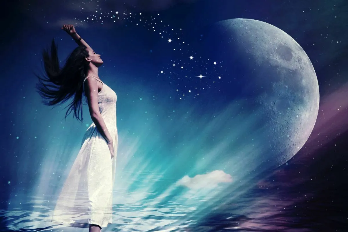 Horoscop de weekend 1-2 aprilie 2023. Ce zodie primeste o sansa uriasa. Nativii care se distreaza alaturi de cei dragi