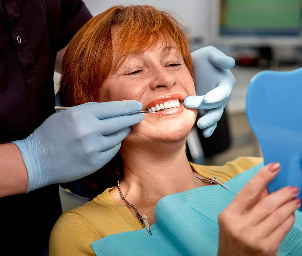 Întreținerea implanturilor dentare – sfaturi utile pentru menținerea sănătății orale