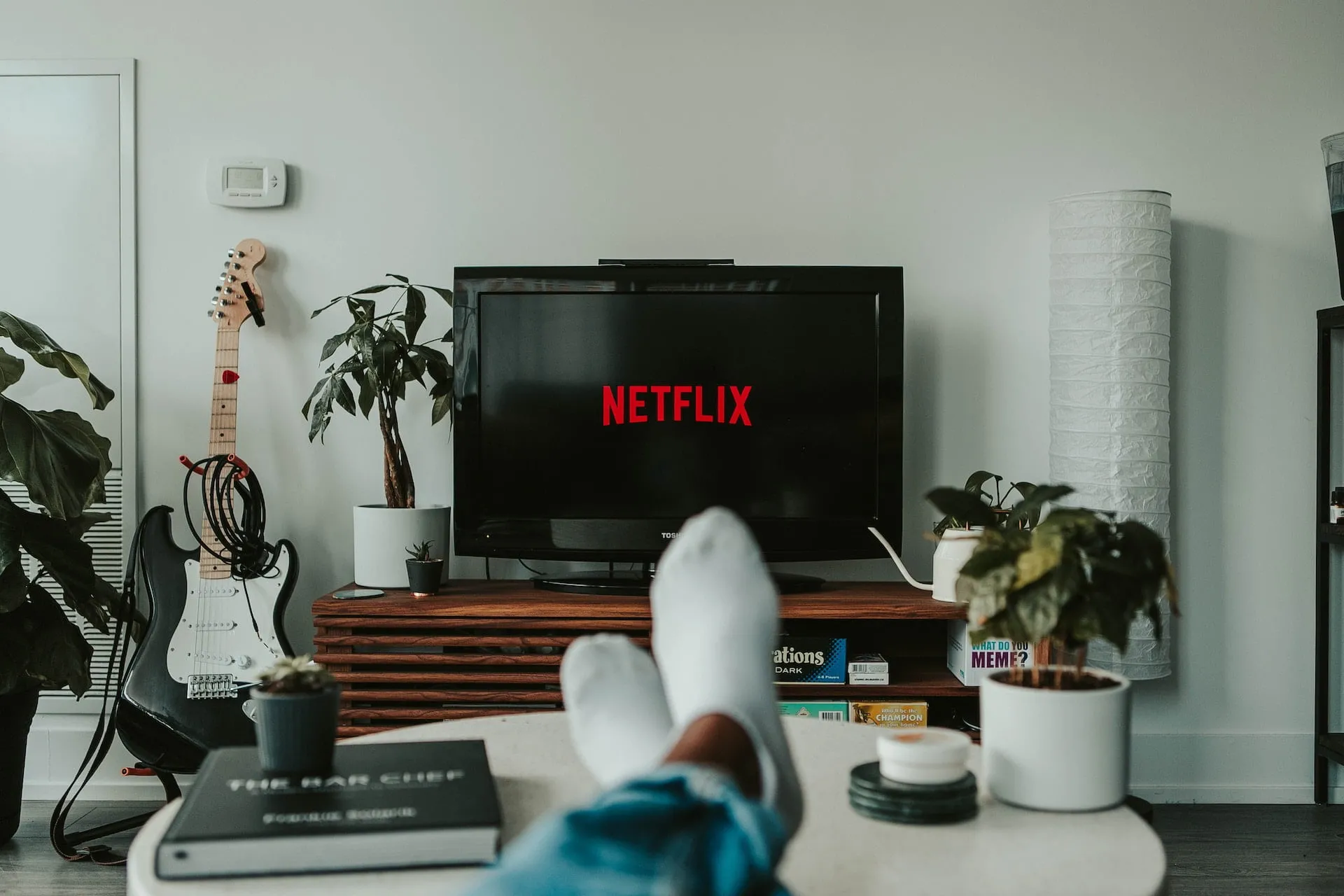 Ce filme și seriale noi apar pe Netflix în august 2023