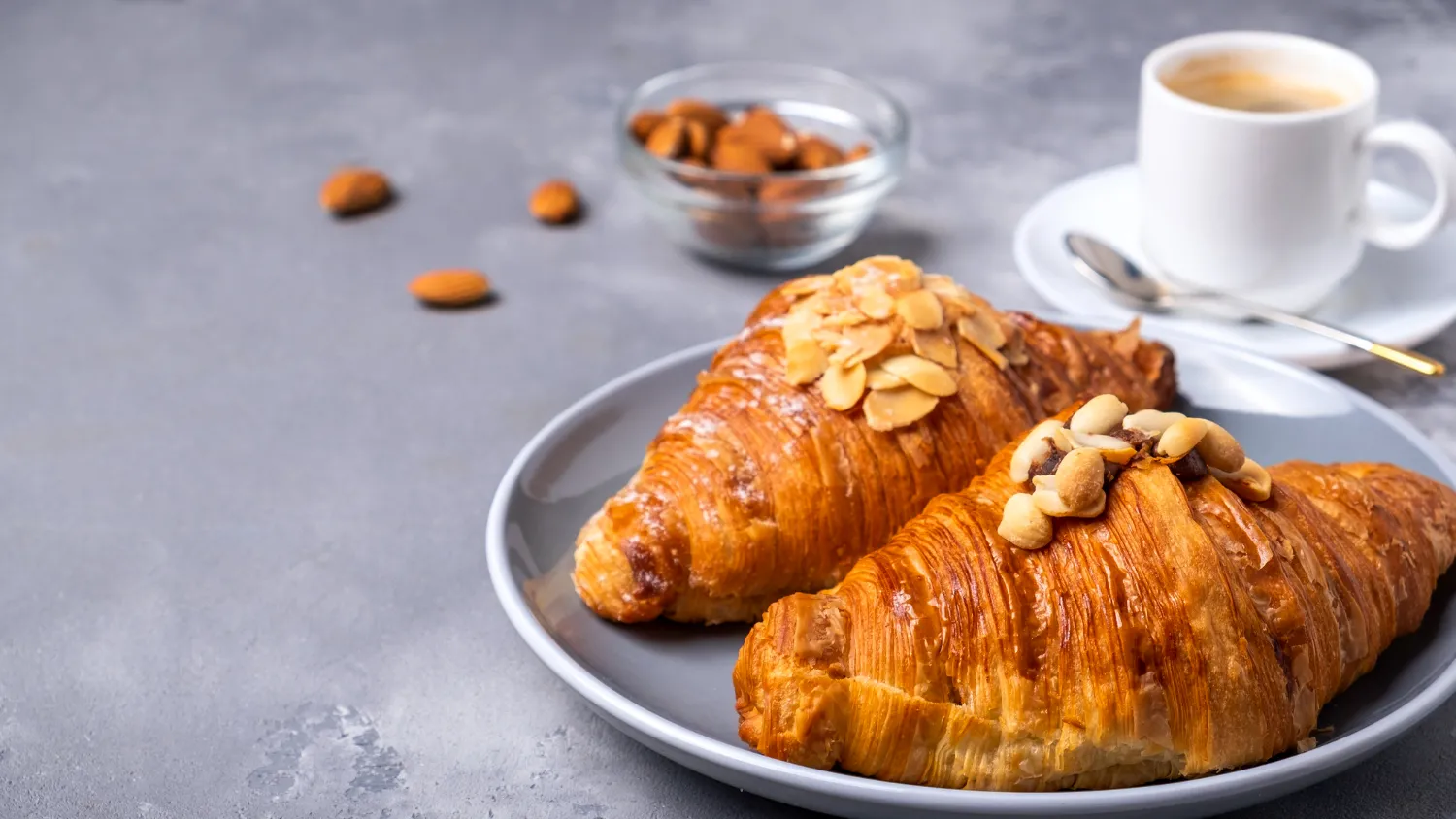 Rețetă simplă de croissant cu migdale
