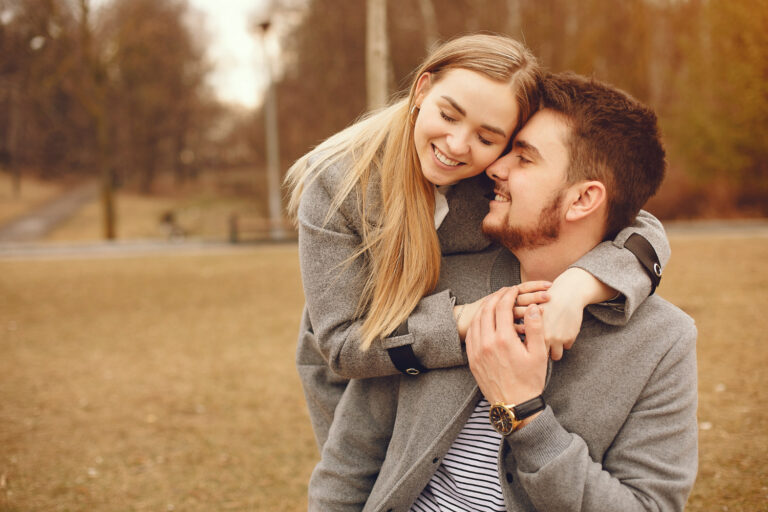 7 calități feminine pe care bărbații le adoră la partenerele lor