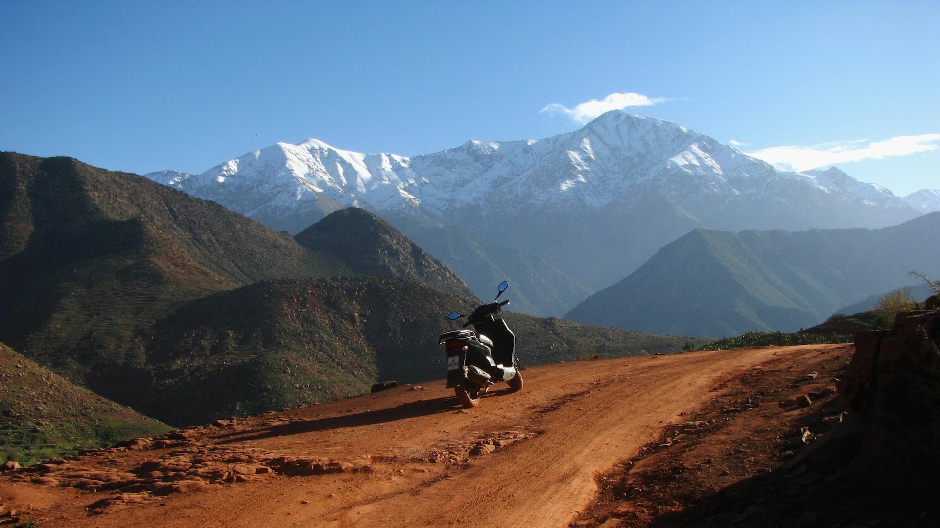 Pot fi folosite scuterele pentru plimbări lungi?