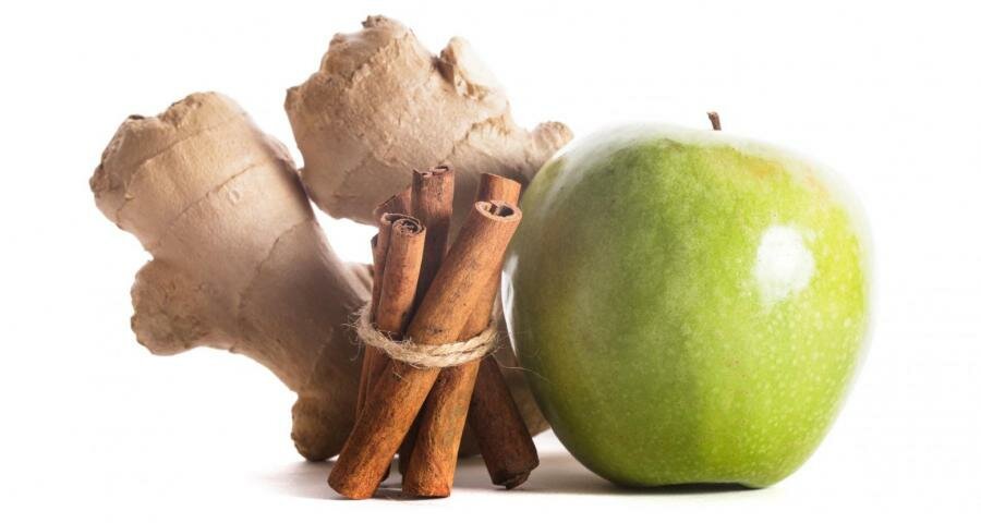 Suc raw de mere cu ghimbir