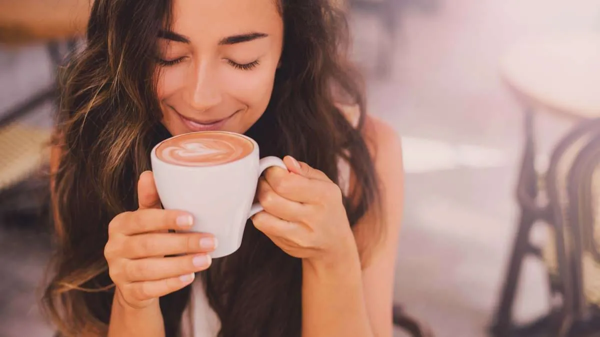 Motivele pentru care femeile ar trebui să bea cafea
