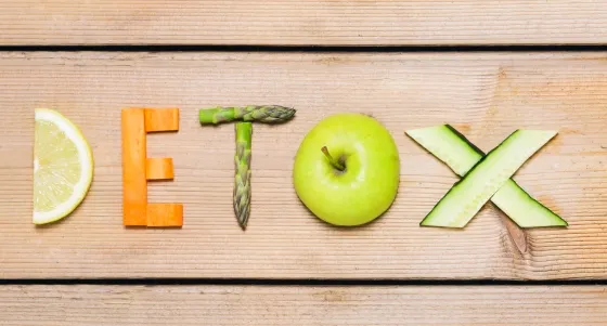 9 fructe și legume care susțin detoxifierea naturală