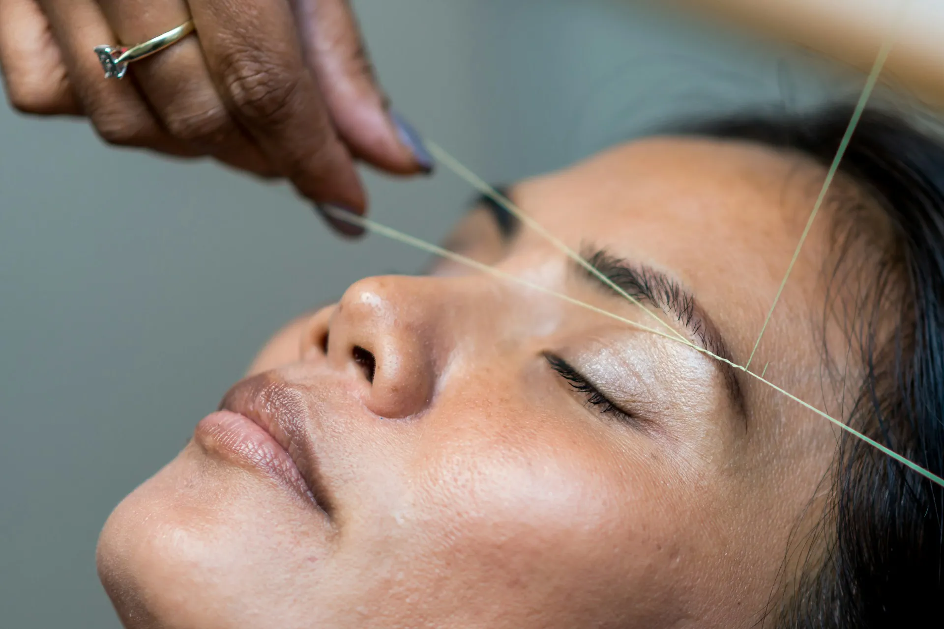 Cum să ai sprâncene perfecte – Beauty Tips