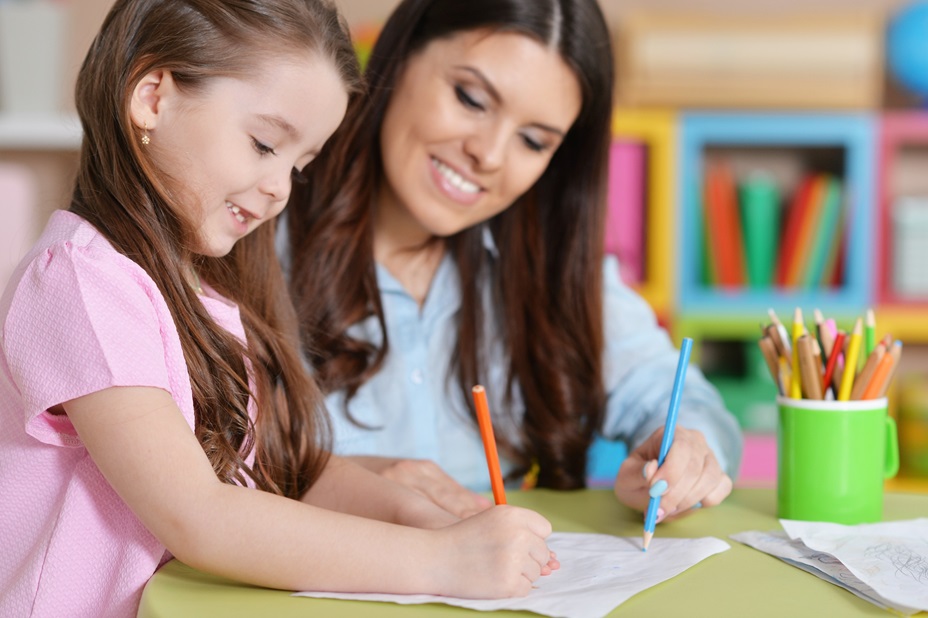 Tu și copilul tău – Cum îi dezvolți stima de sine copilului tău