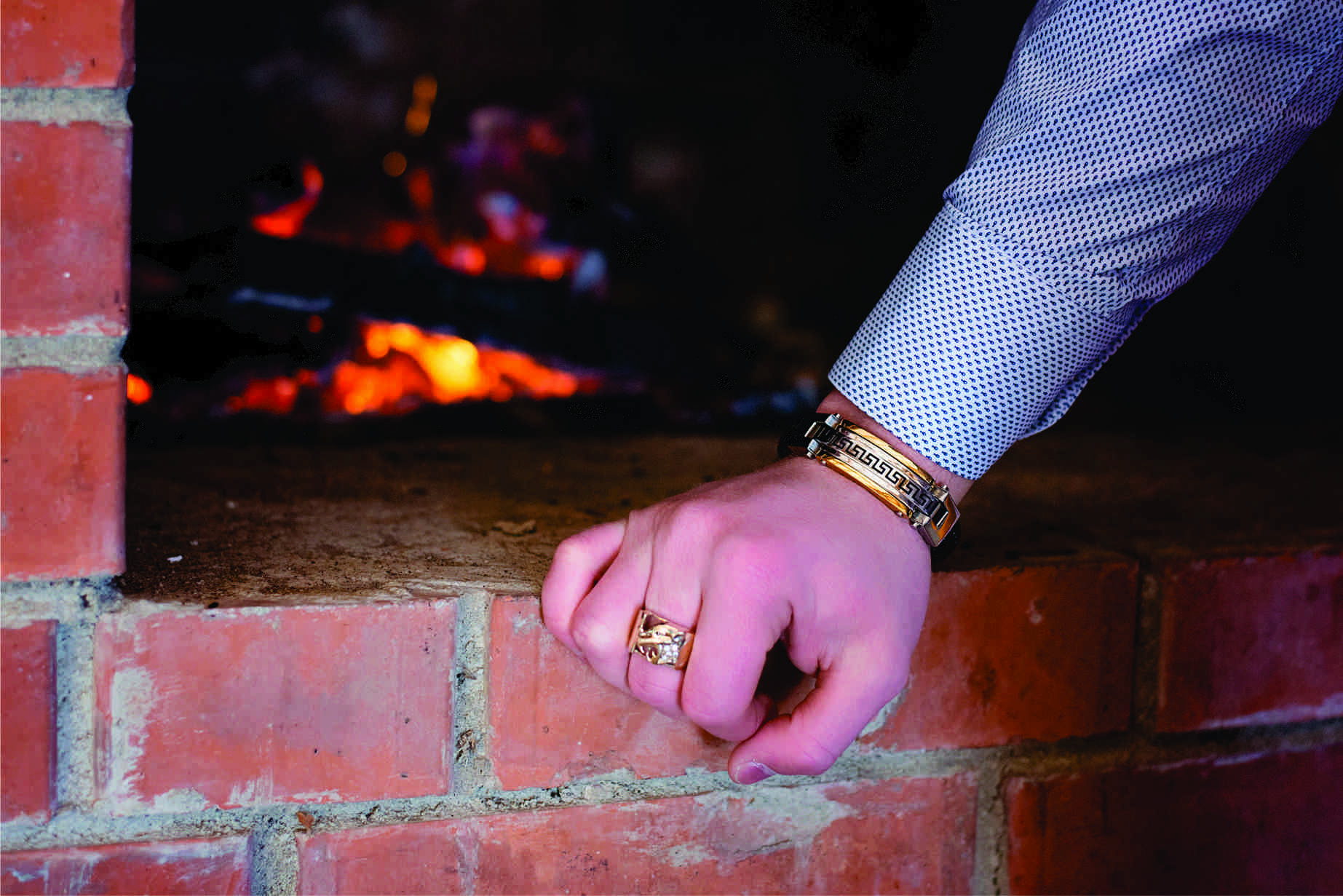 Ruperea Stereotipurilor: Explorarea Tendinței Ascendente a Bijuteriilor pentru Bărbați