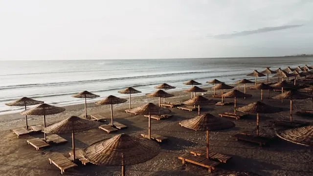 „Marea Manelizare: Turiștii din Litoralul Românesc S-Au Săturlat”