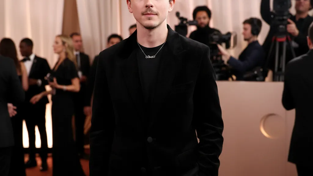 Timothée Chalamet câștigă primul Golden Globe din carieră